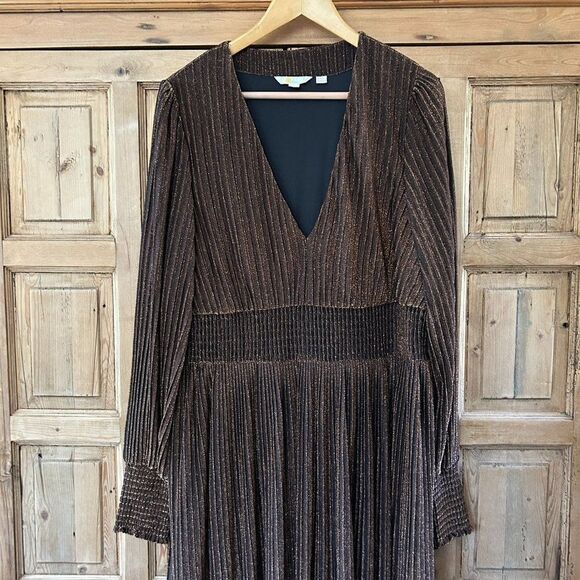 Boden 22 Regular Metallic Dress Maxi Black Gold Plus V-Neck Pleated Long Sleeve - Picture 3 of 15